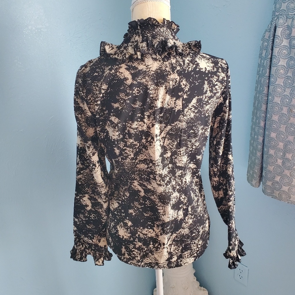 Spense Ruffled Long Sleeve Button Top D45 - image 7